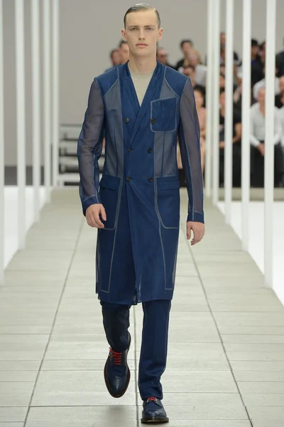 Look 30